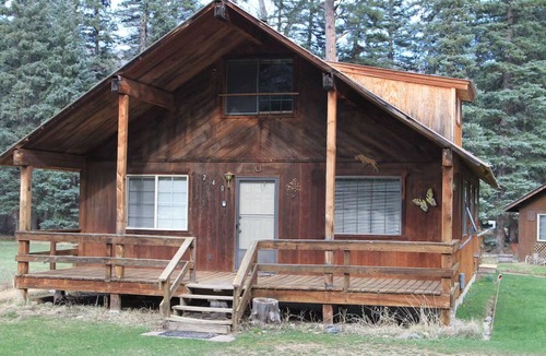 Bayfield House | Dog Friendly Creekside Property close to Vallecito Lake minutes to Durango and so much adventure out the front door