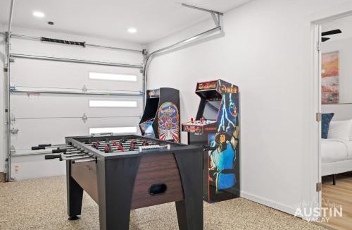 Mesa Park House | Domain Escape 4BR 2.5BA Pool Hot Tub w Game Lounge