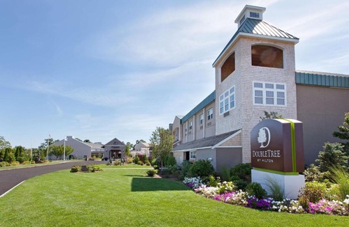 Hyannis Hotel | DoubleTree by Hilton Cape Cod - Hyannis
