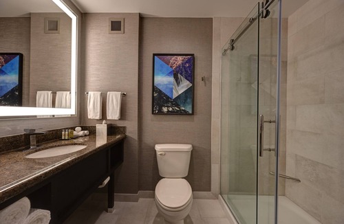 Dupont Hotel | DoubleTree by Hilton Denver International Airport