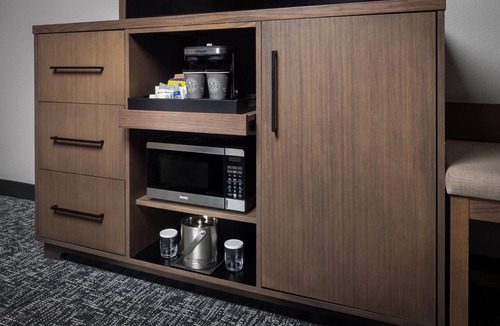 Oak Ridge Hotel | DoubleTree by Hilton Hotel Oak Ridge - Knoxville