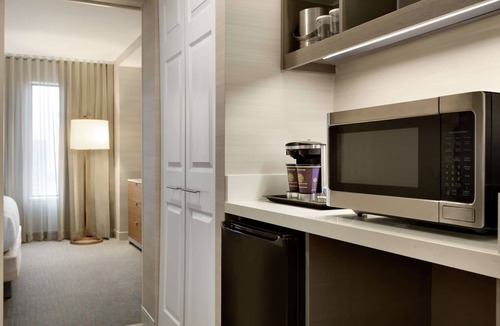 Allston Hotel | DoubleTree Suites by Hilton Hotel Boston - Cambridge