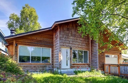 South Addition House | Downtown Anchorage, Convenient 3 BR Home