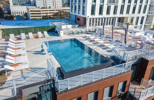 Civic District Apartment | Downtown Austin Condo w/Rooftop Pool! 1 mile from Convention Center!