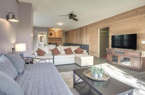 Lancaster House | Downtown Condo ~ 23 Mi to Hocking Hills State Park