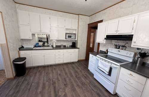Creston Apartment | Downtown Creston Hideaway walk-in distance to uptown!
