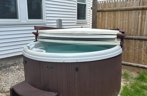 North Conway House | Downtown North Conway Village with private pool and hot tub!