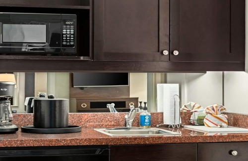 Downtown Seattle Resort | Downtown Seattle 1BR Hotel Unit at WorldMark Camlin – Classic City Stay