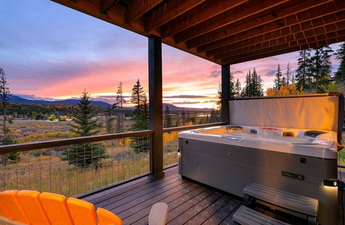 Rendezvous House | Downtown WP River Run Chalet 129 I Great Views I Hot Tub I Bunk Room I Discounted Attractions