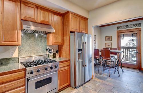 Winter Park House | Downtown WP Villa 206 I Private Hot Tub I Views I Activity Program