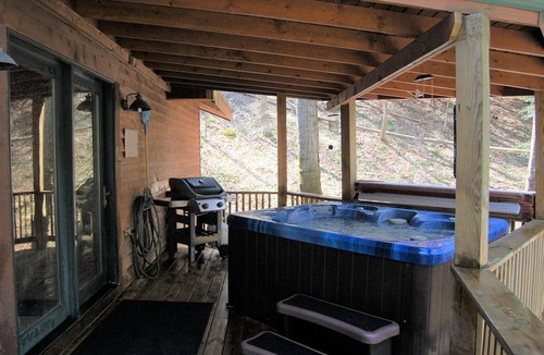 Logan Cottage | Dreamcatcher-Harvest Moon Cottages