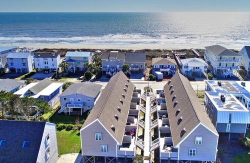 Ocean Isle Beach Apartment | Drift Away