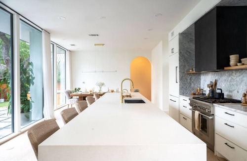 Bouldin House | DT Luxury Oasis W Pool & Gym