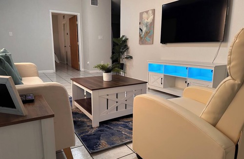 Eagle Pass Apartment | Eagle Stay 13- Eagle Pass