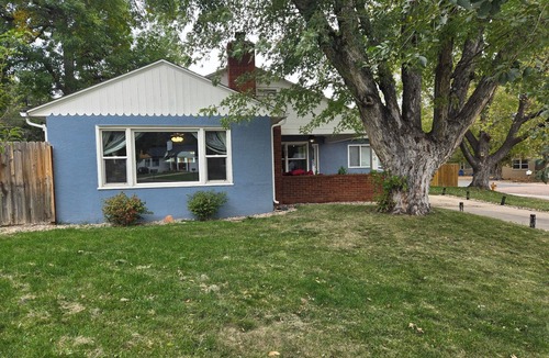 Broadmoor House | EAGLES NEST- 3 bedroom house