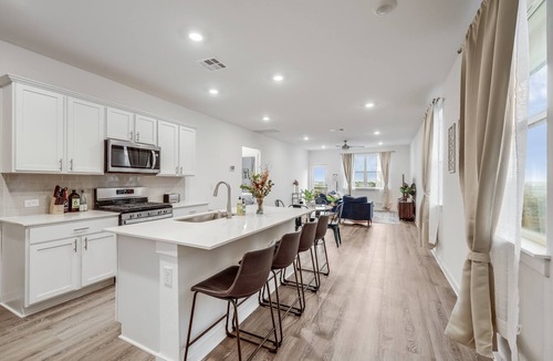Austin House | East Austin 3BR | Skyline Views | Drop-In + Garage