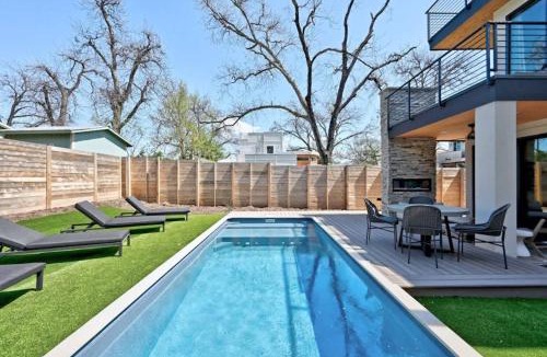 Holly House | East Austin 5BR w Private Pool Rooftop & Views