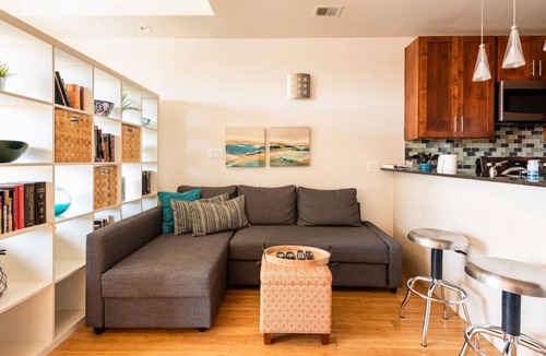 Central East Austin Apartment | East Downtown - Little East Austin Gem