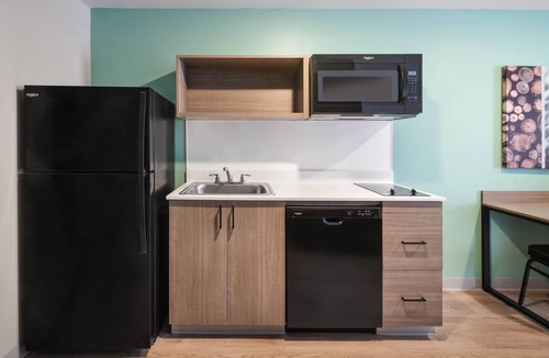Aurora Hotel | Echo Suites Extended Stay By Wyndham Aurora Denver