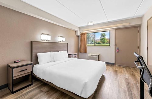 Hickory Hotel | Econo Lodge Hickory