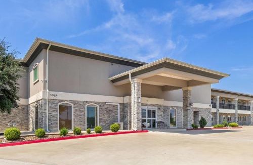 Bryan Cabin | Econo Lodge