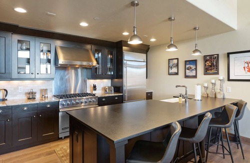 Old Town Condo | Edgemont 2701 Luxury On Mountain Condo With Ski-In/Ski-Out Access!