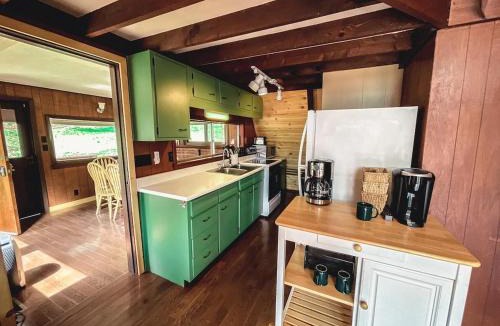 Rockbridge House | Edgewater Escape, Hocking Hills, Hot Tub, Pond