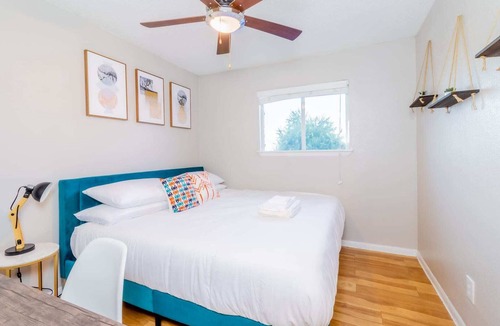 Pleasant Valley Apartment | Efficiency 2BR next to Downtown w Fast WiFi + Pool