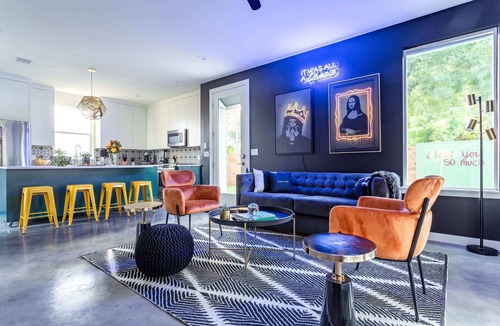 East Cesar Chavez Cottage | Electric Disco Oasis Near Rainey, UT and Top Spots