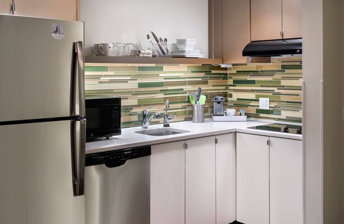 D Street - West Broadway Hotel | Element by Marriott Boston Seaport District