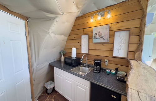 Sutton House | Elk River Hotel