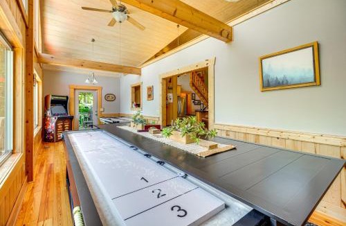 East Ellijay House | Ellijay Cabin w/Hot Tub & Mountain Views