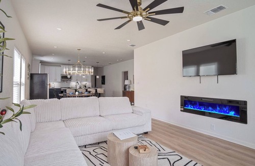Arena District Cottage | Enjoy 4br/3ba Comfort & Convenience Near Downtown!