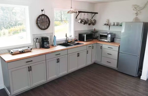 Lummi Island Apartment | Enjoy Summer + Midweek Ferry Pass to Lummi Island