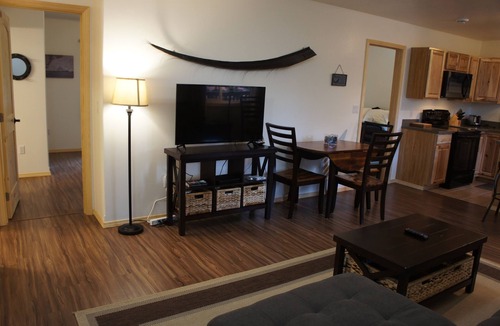 Bear Creek Cabin | Enjoy this Newly Constructed Luxury Suite surrounded by Alaska's Natural Beauty