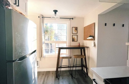 Bryn Mawr-Skyway House | Entire house with 3 bd & 1 bath, 15 mins to Airport& 15 mins to Downtown Seattle