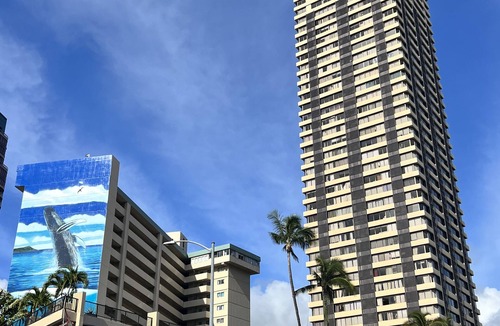 Diamond Head - Kapahulu - St. Louis Apartment | EPIC 30th Flr Oceanview Studio B Waikiki-Bargain FREE Beach Gear w/True Kitchen