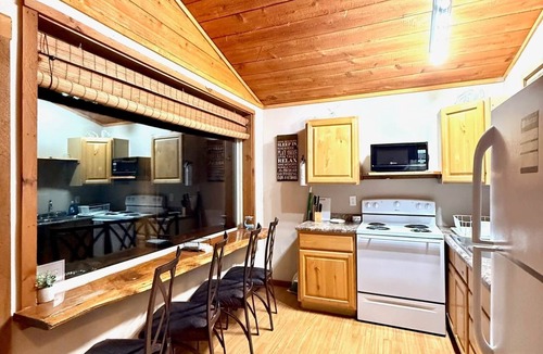 Coffman Cove Ski Chalet | Escape to Your Beachfront Paradise in Whale Point, Coffman Cove, Alaska!