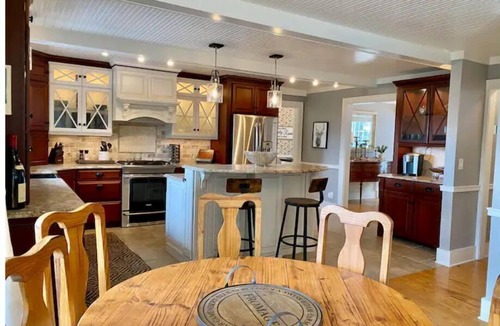 Evergreen House | Evergreen Dream Home! HOT TUB/KING BEDS/PIANO/AMAZING VIEWS/10 MIN TO SKI!