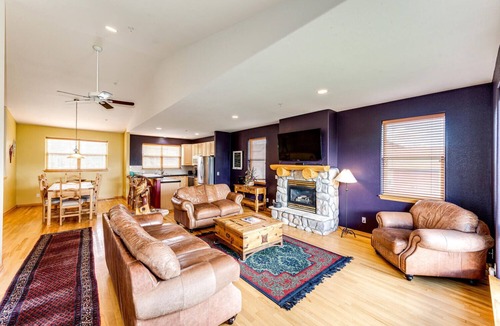 Wildernest House | Exceptional Views, Large Townhome, Hot Tub, Pool, Private Garage 97A
