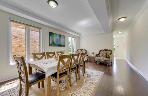 Brampton Villa | Executive 4BR Home Jacuzzi Fireplace Office