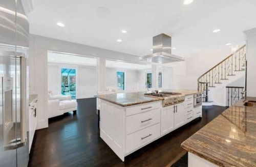 Hampton Bays House | Expansive Hamptons Mansion!