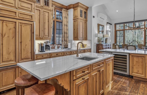Edwards House | Expansive Ski-in/out Retreat at Arrowhead | Bearberry Lodge