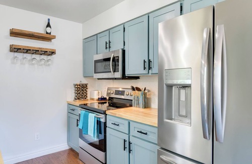 University Area Apartment | Explore Chugach & Beaches! Anchorage Adventure Pad