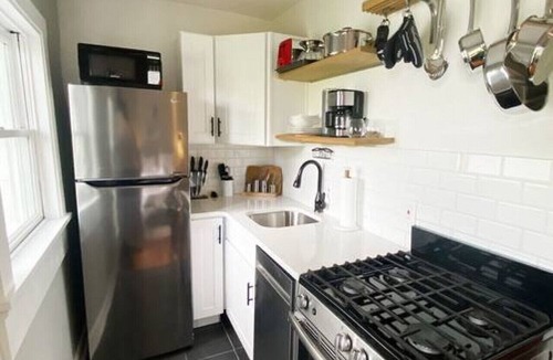 Mount Adams Condo | Explore Downtown and Mount Adams with River Views