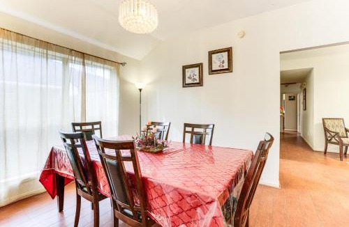 Spring House | Explore Houston & Beyond! Spring Home w/Backyard