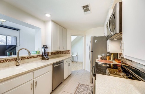 Barton Hills Condo | Explore Zilker Park & Dtwn! Central Austin Condo