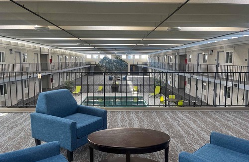 Sterling Hotel | Extended Stay America Select Suites - Sterling