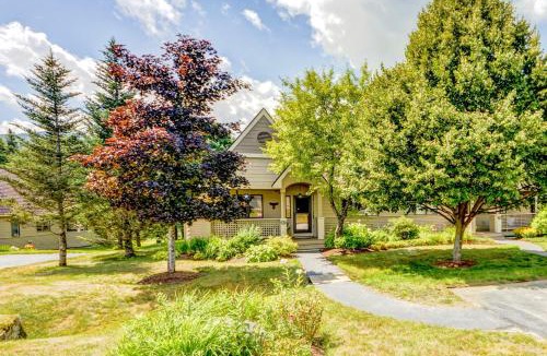 Carroll House | F8 Luxurious Mt Washington Hotel golf course home Wifi cable air conditioning