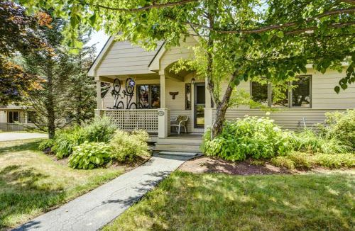 Carroll House | F8 Luxurious Mt Washington Hotel golf course home Wifi cable air conditioning